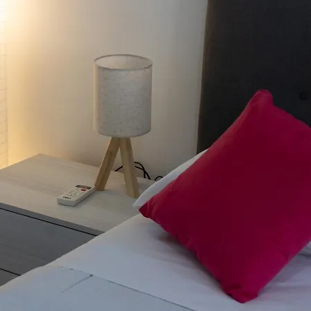 公寓 Free Parking Private Balcony Relax 的里雅斯特